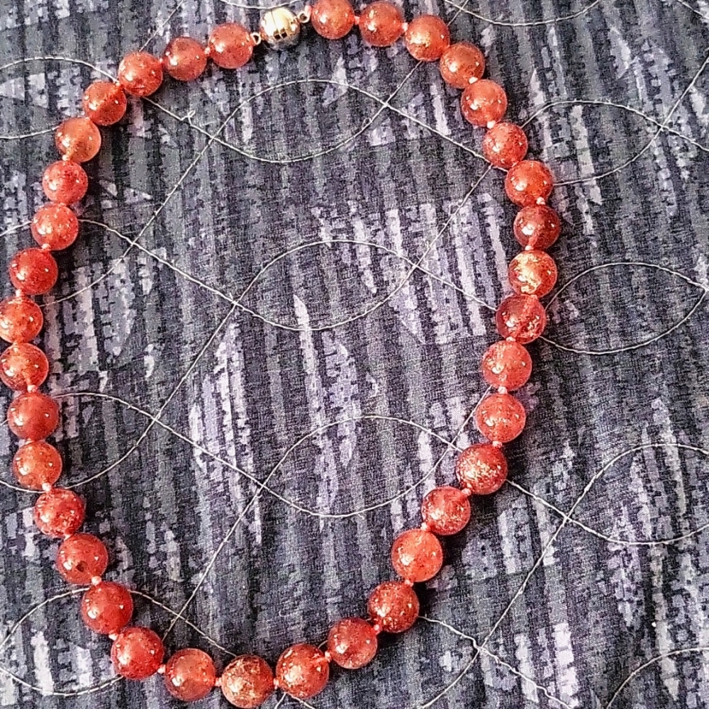 Strawberry quartz 12-14 mm beaded necklace 435 ctw over sterling silver magnet.